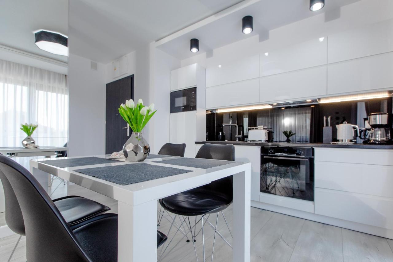 Apartament Linia Komfortu Gardenia Dziwnow Z Widokiem Na Morze Epapartamenty Luaran gambar